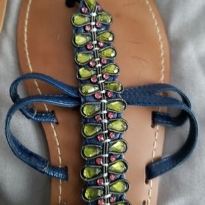 SZ 8 SANDALS